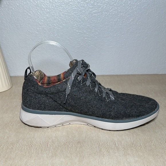 Pendleton Wool Women's Lace-Up Water-Resistant Wool Sneaker 7.5 - Picture 12 of 15